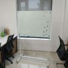 Bảng kính từ có chân