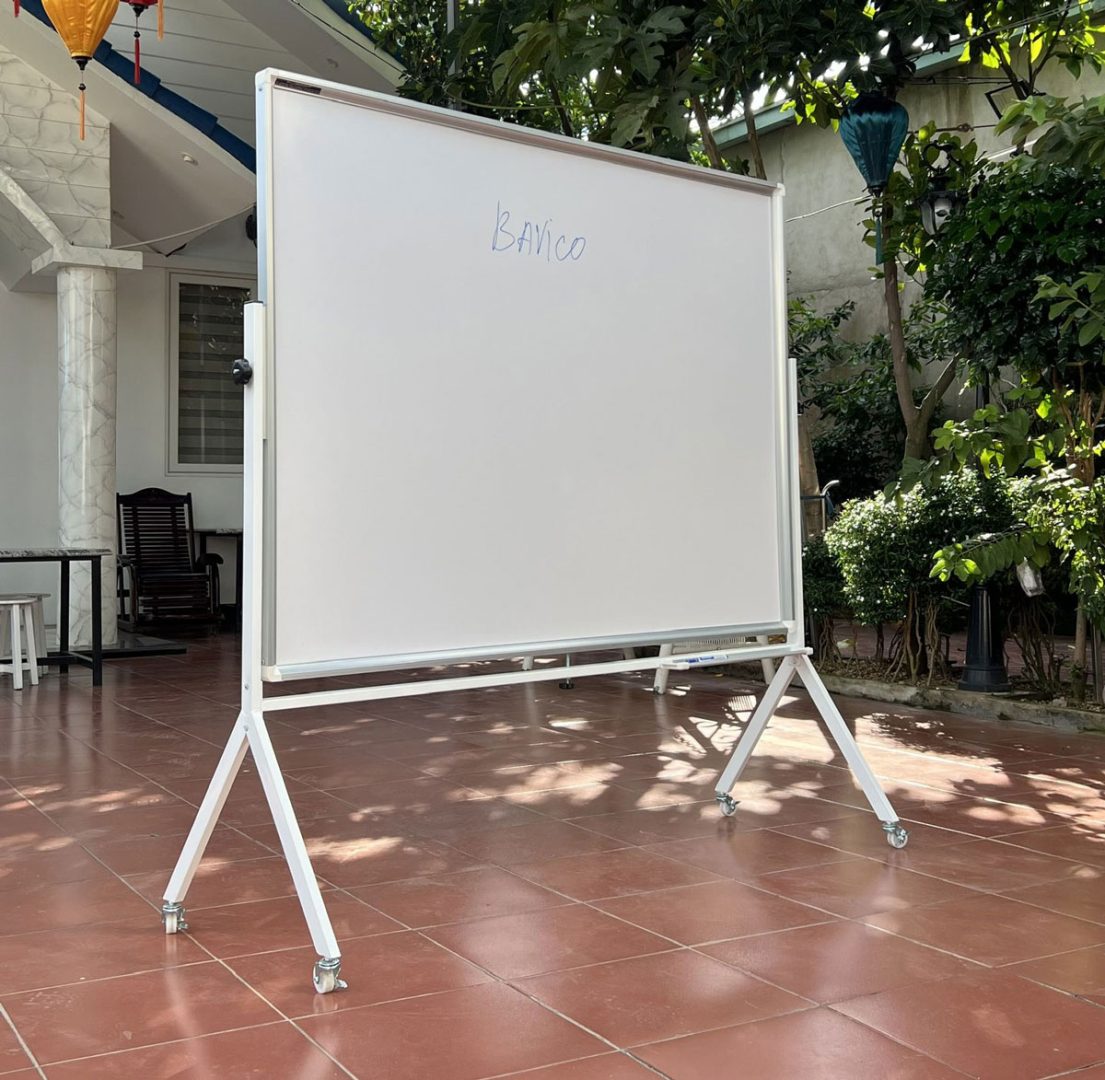 Bảng giáo viên có chân chữ Y