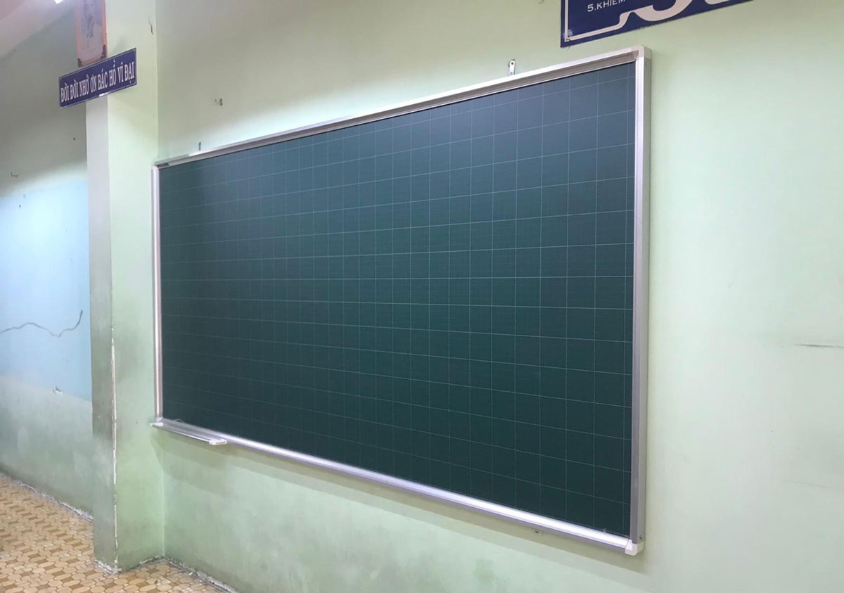 Bảng trường học